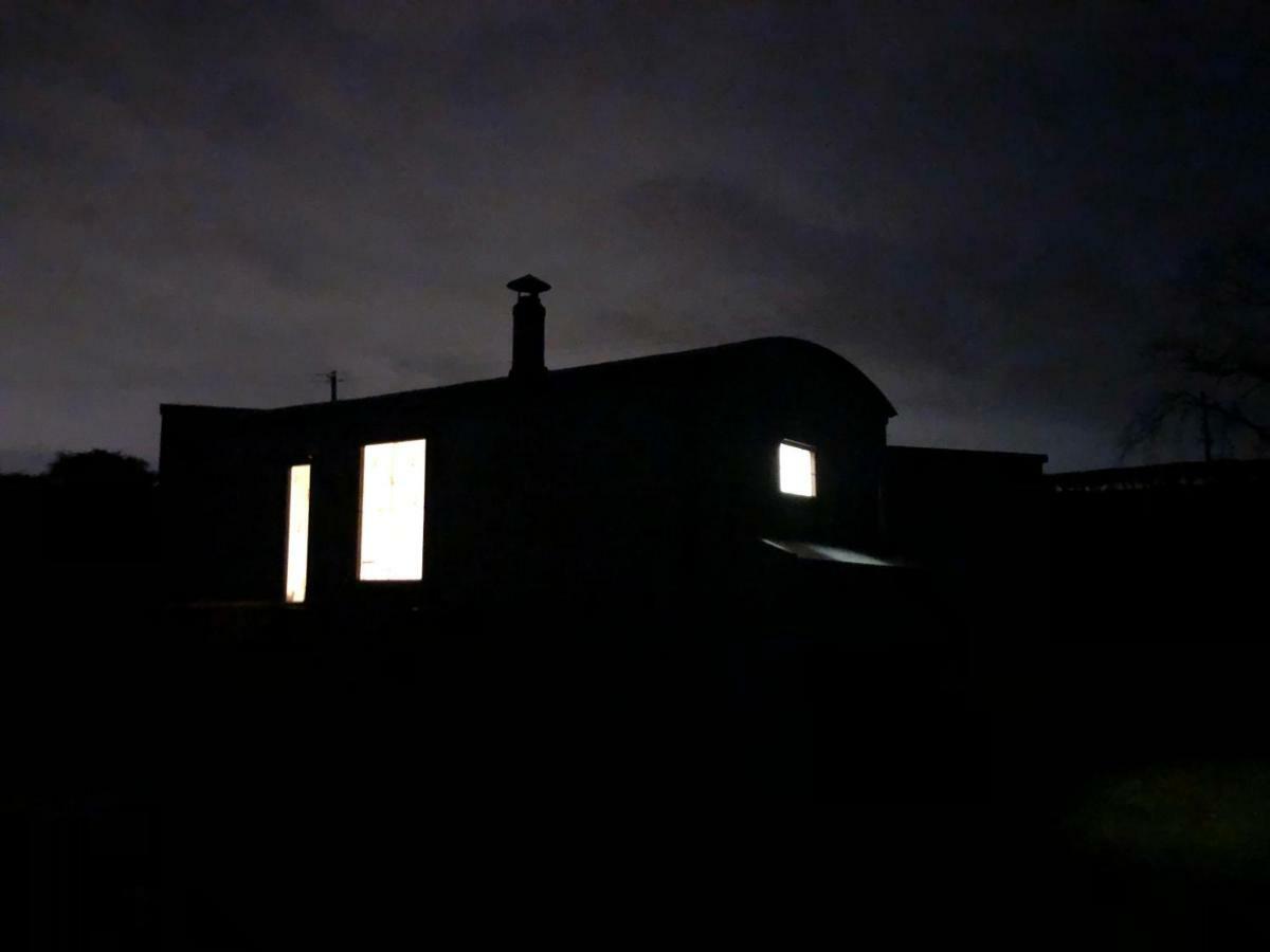 Clydesdale Shepherds Hut Hotel Belfast Exterior foto