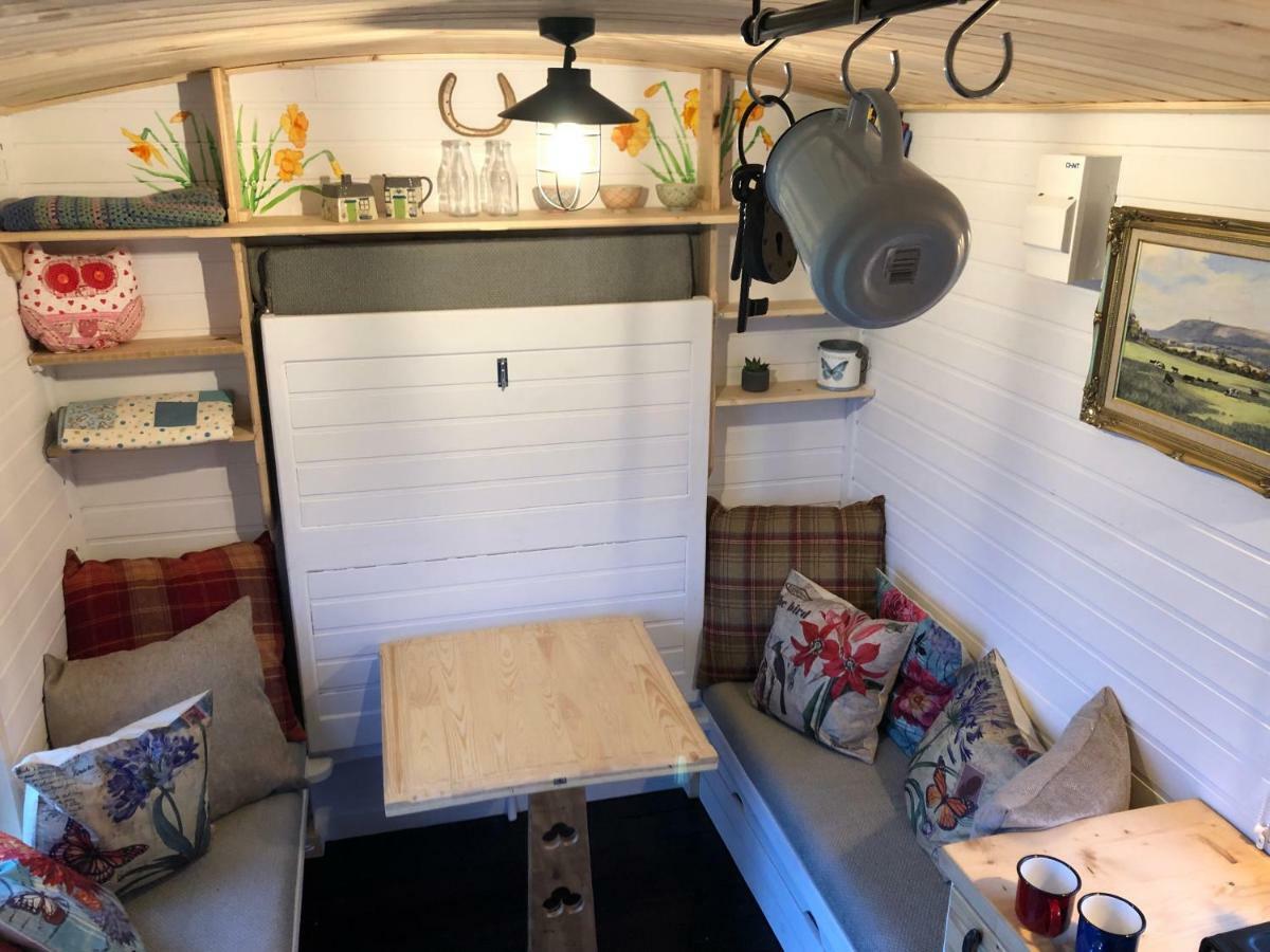 Clydesdale Shepherds Hut Hotel Belfast Exterior foto